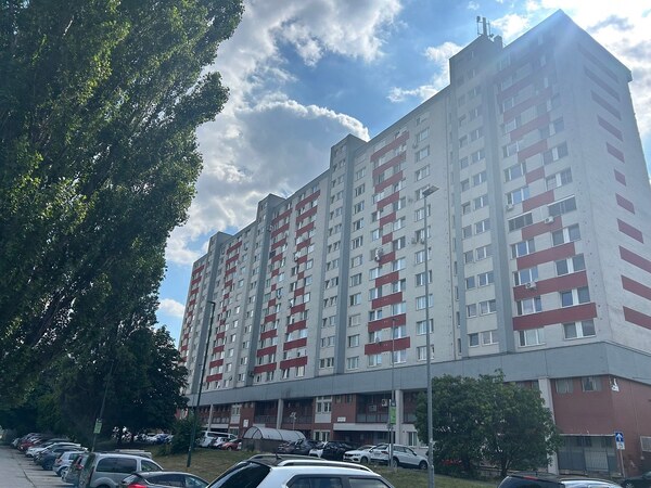 REZERVOVANE !!!!!!  3 izbový byt na Šustekovej ulici, BA V, Petržalka, časť Ovsište