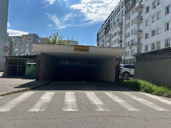 Prenájom garáže v hromadnej podzemnej garáži na Ondavskej ul. v Bratislave
