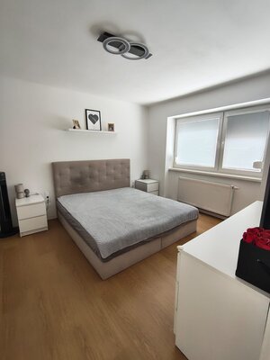 EXKLUZÍVNE IBA U NÁS \| Prerobený 2\-izbový byt priamo v centre mesta so spoločným dvorom na parkovanie — foto 3