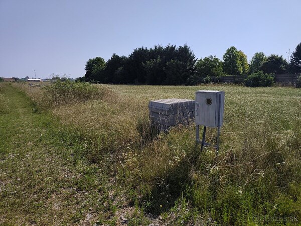 Stavebný pozemok v novej štvrti na Slovenskej ulici – 664 m² čistého potenciálu