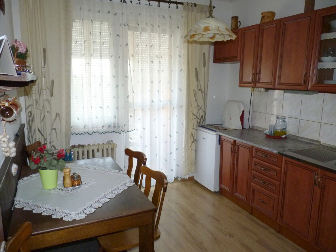 NOVÁ CENA !! Predaj, 3 izbový byt, Hurbanovo — foto 5