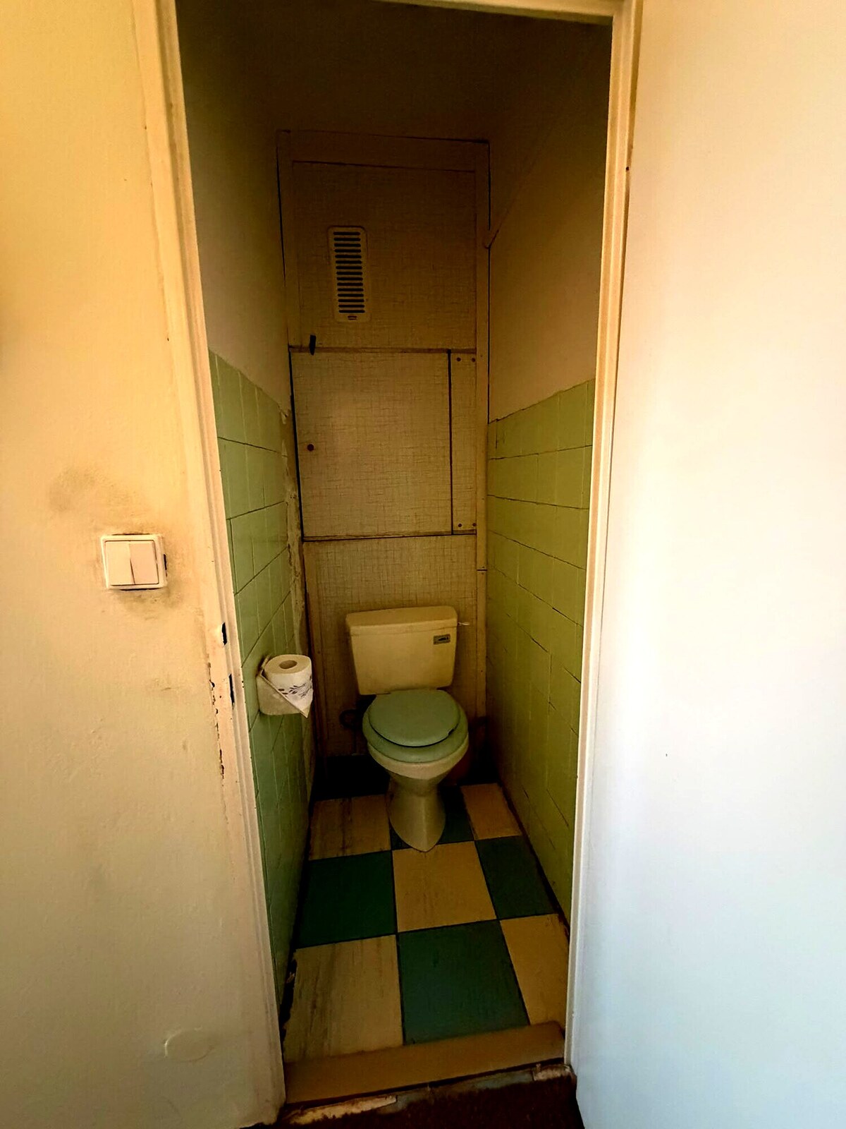 Exkluzívne na predaj štvorizbový byt v bližšom centre mesta. — foto 16