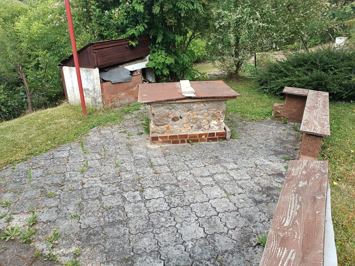 Dom so záhradou a ovocnými stromami na pokojnom mieste – Nová Baňa — foto 15