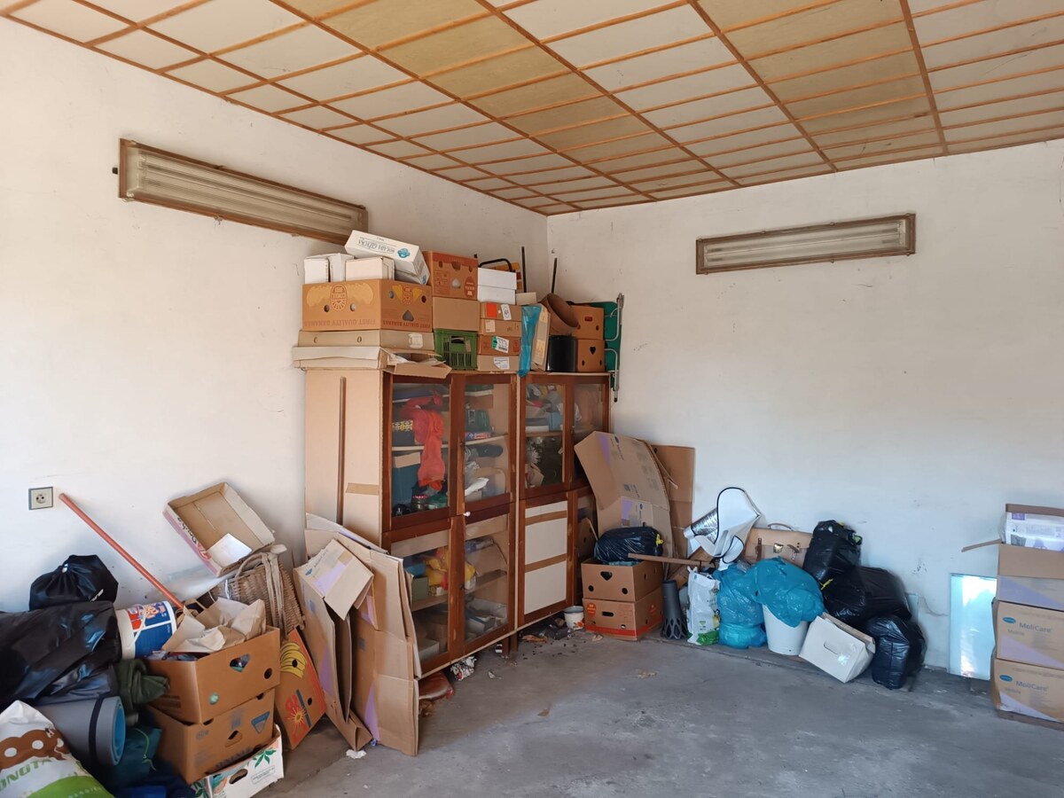 Na predaj  veľká dvojgaráž  v Pukanci s pozemkom a altánkom — foto 4