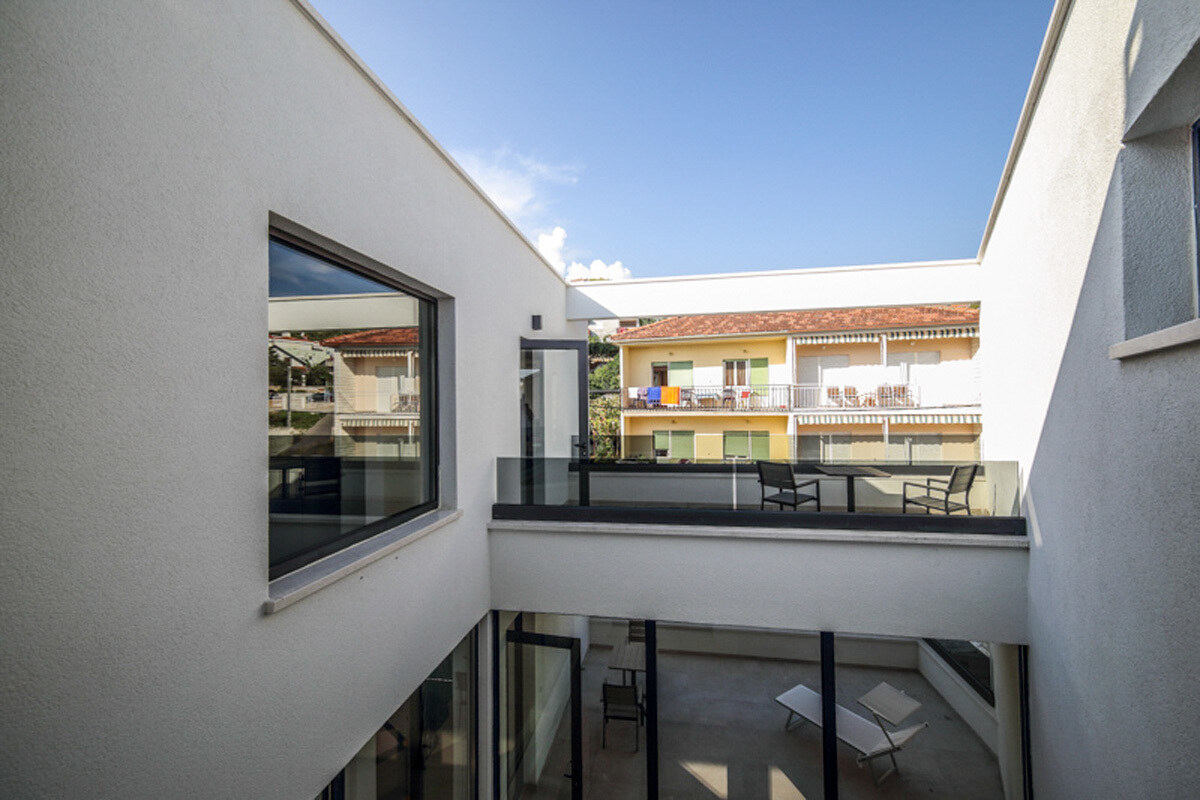 ŠPIČKOVĚ ZAŘÍZENÁ VILA S BAZÉNEM, TROGIR - ČIOVO — foto 6