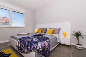 MODERNÍ LUXUSNÍ VILA 350 M OD MOŘE, KAŠTEL KAMBELOVAC — foto 8