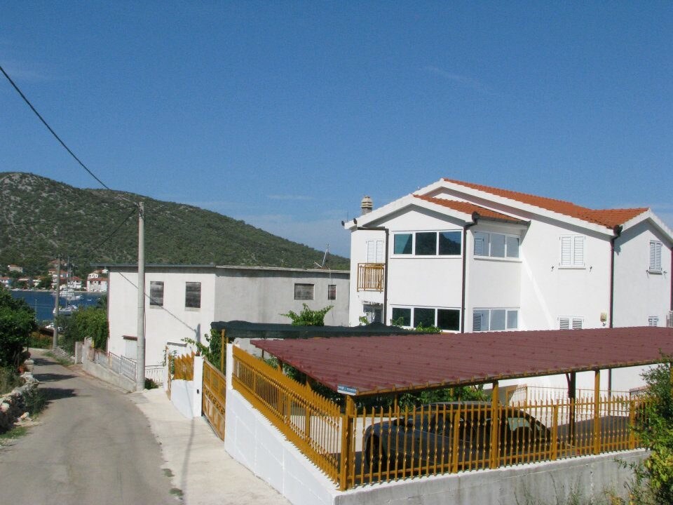 APARTMÁNOVÝ DŮM, MARINA-VINIŠĆE — foto 5