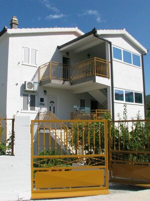 APARTMÁNOVÝ DŮM, MARINA-VINIŠĆE — foto 1