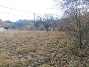 Rekreačný pozemok pri potôčiku — foto 1