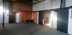 Výrobné priestory 200m2 na prenájom, Nová Baňa — foto 1