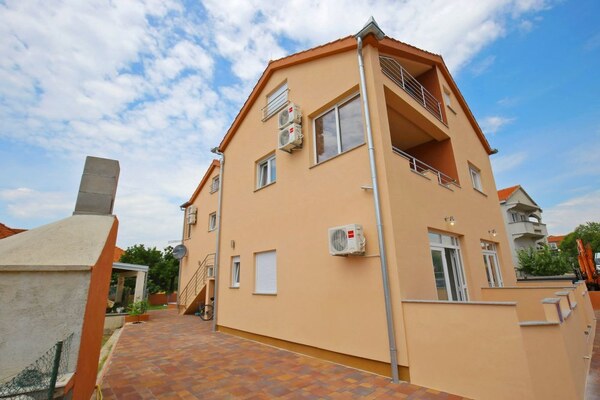 Apartmánový dom, Sukošan