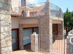 LUXUSNÁ KAMENNÁ VILA PRIAM NA PLÁŽI, STARIGRAD/PAKLENICA — foto 1