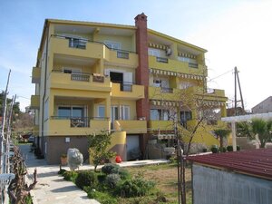 APARTMÁNOVÝ DOM PRI MORI, KOŽINO — foto 1