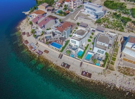 STAVEBNÝ POZEMOK S VÝHĽADOM NA MORE — foto 2
