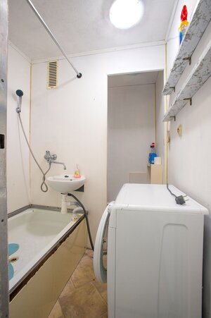 Na predaj 1-izbový byt v Hliníku nad Hronom – 27,3 m² — foto 3