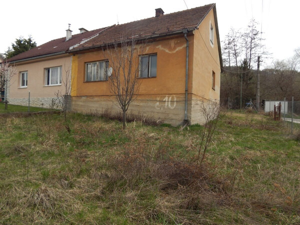 SPEKTRUM REALITY - Na Predaj  rodinný dom  Chvojnica, okres Prievidza