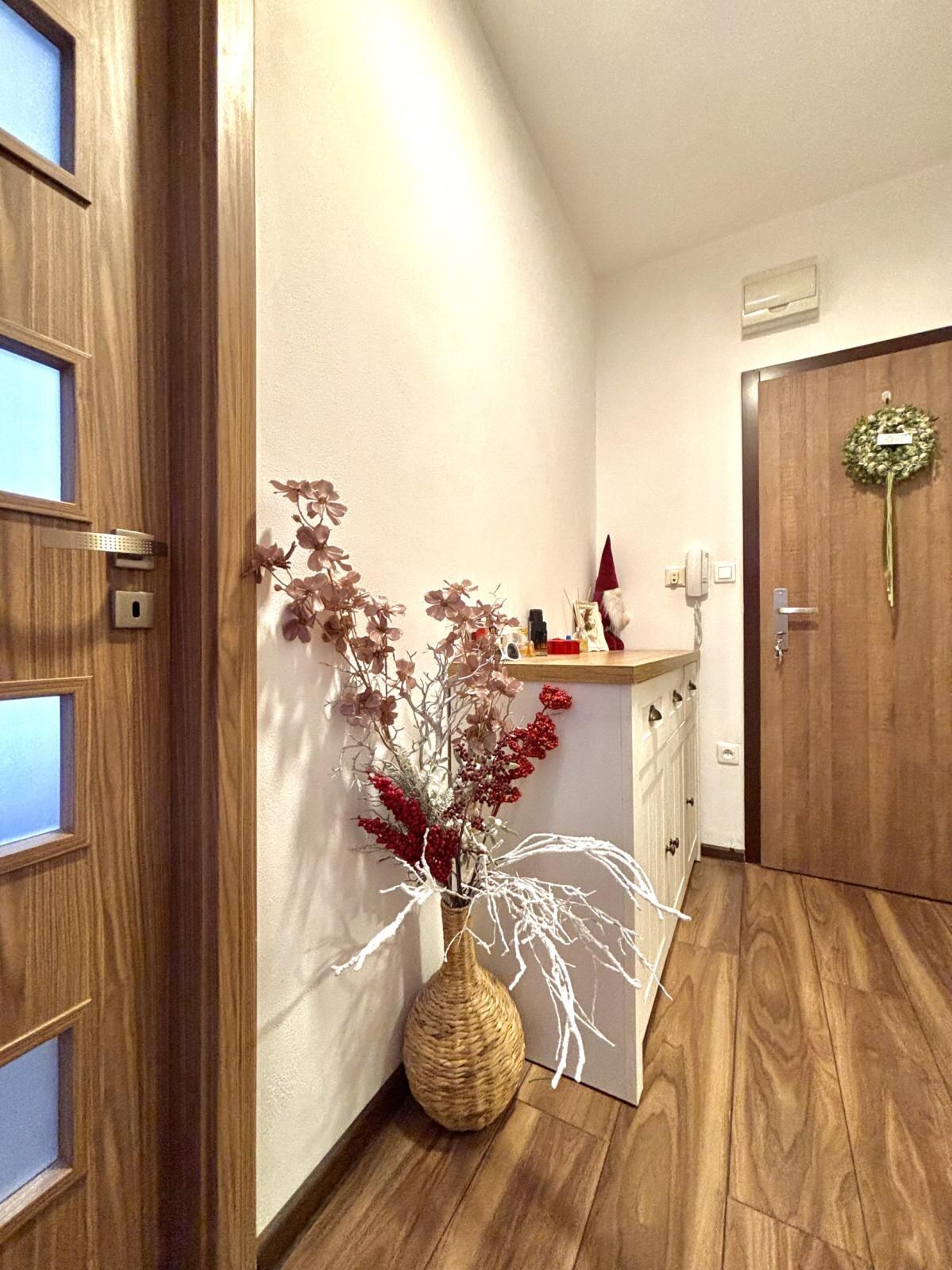 Znížená cena!Ponúkame Vám na predaj priestranný 2- izbový byt v meste Nové Zámky — foto 12