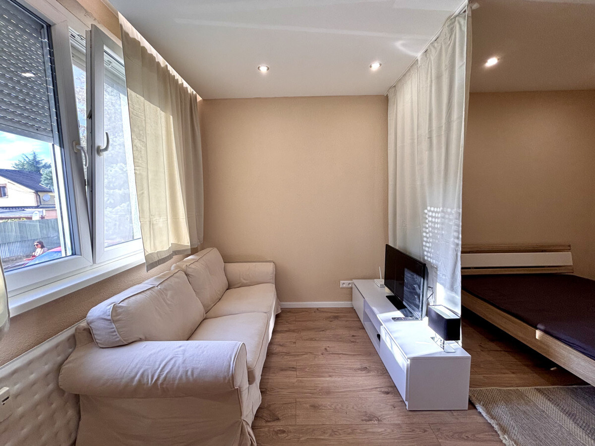 Ponúkame Vám na prenájom 1 izbový byt v meste Nové Zámky — foto 9