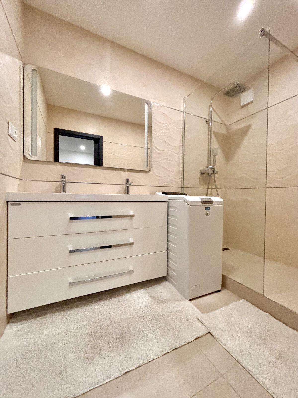 Ponúkame Vám na prenájom kompletne prerobený, veľký 3 izbový byt vo vyhľadávanej lokalite v meste Nové Zámky — foto 9
