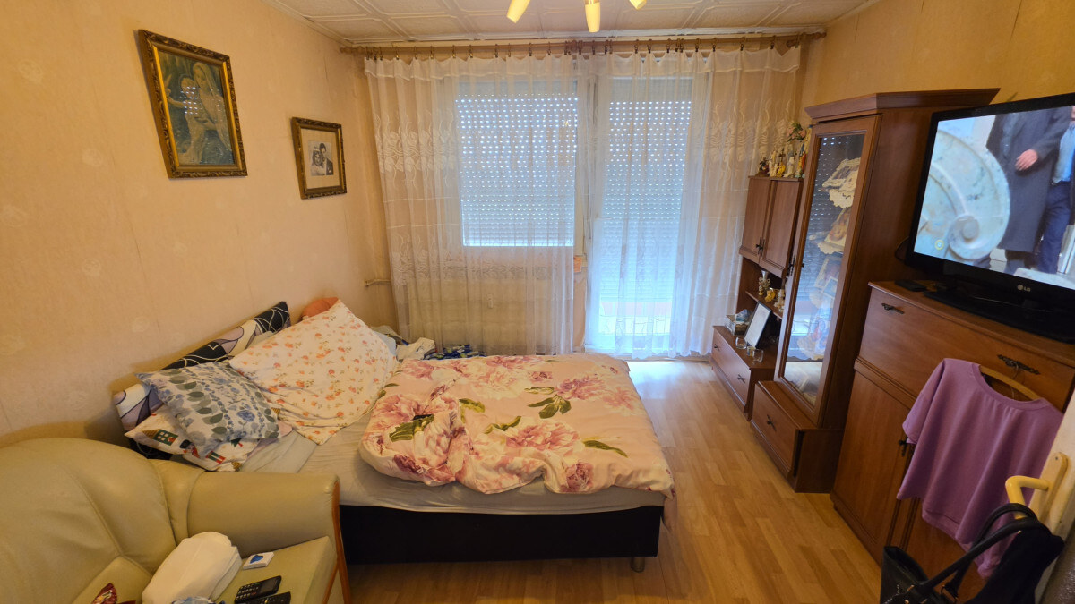 Na PREDAJ 4 izbový byt v lukratívnej časti mesta Nové Zámky — foto 4