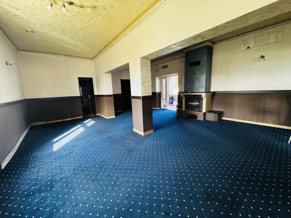 Ponúkame na prenájom obchodné priestory nachádzajúce sa v širšom centre mesta Nové Zámky na ulici Žerotínová bašta