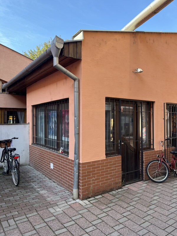Ponúkame Vám na prenájom obchodný priestor v centre mesta Nové Zámky