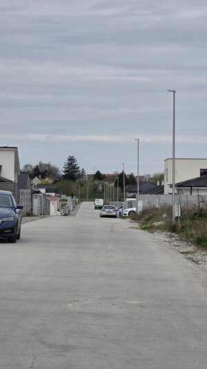 NOVINKA Predám stavebný pozemok 600 m2 v novej štvrti Nové Zámky — foto 1