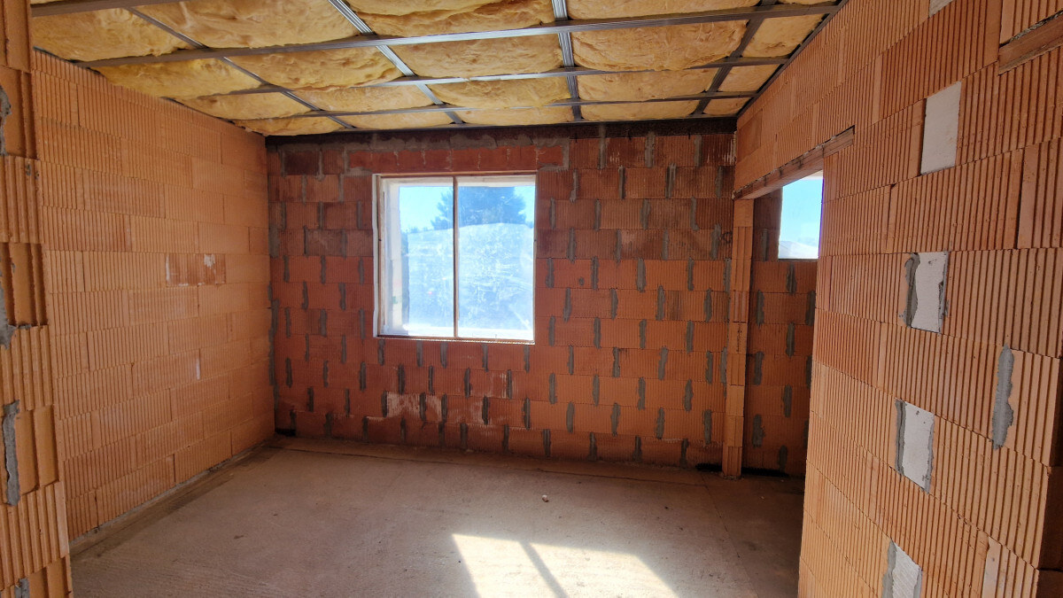 Gúgska ulica!!Na Predaj 4 izbová NOVOSTAVBA na 763m2 pozemku Nové Zámky — foto 4