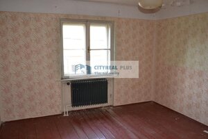 Na predaj starší dvojpodlažný rodinný dom v meste Nové Zámky — foto 10