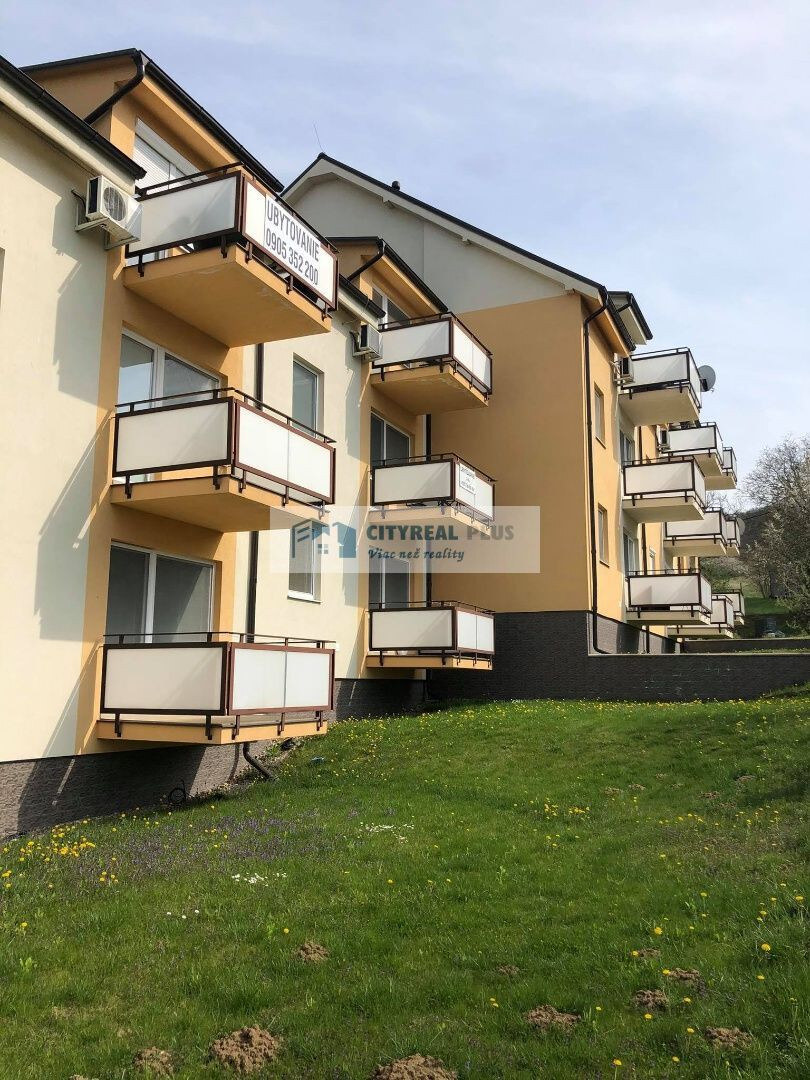 Predám zariadený apartmán s balkónom  Podhájska — foto 7