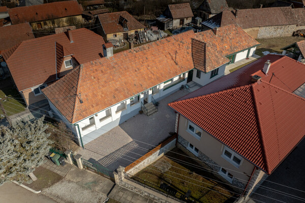 NA PREDAJ _ vidiecky dom_Národný park Aggtelek _ s  WELLNES ZÓNOU