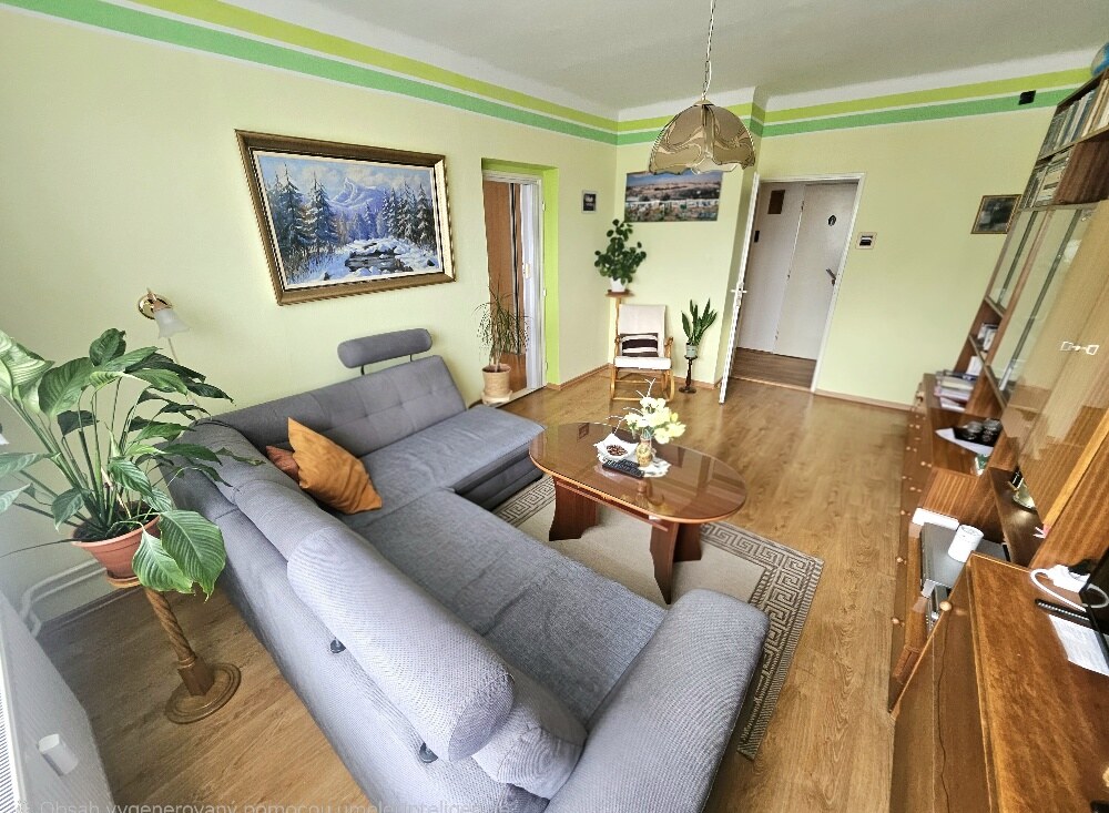 3 izbový byt Bánovce nad Bebravou / CENTRUM/ LOGGIA /PIVNICA — foto 2