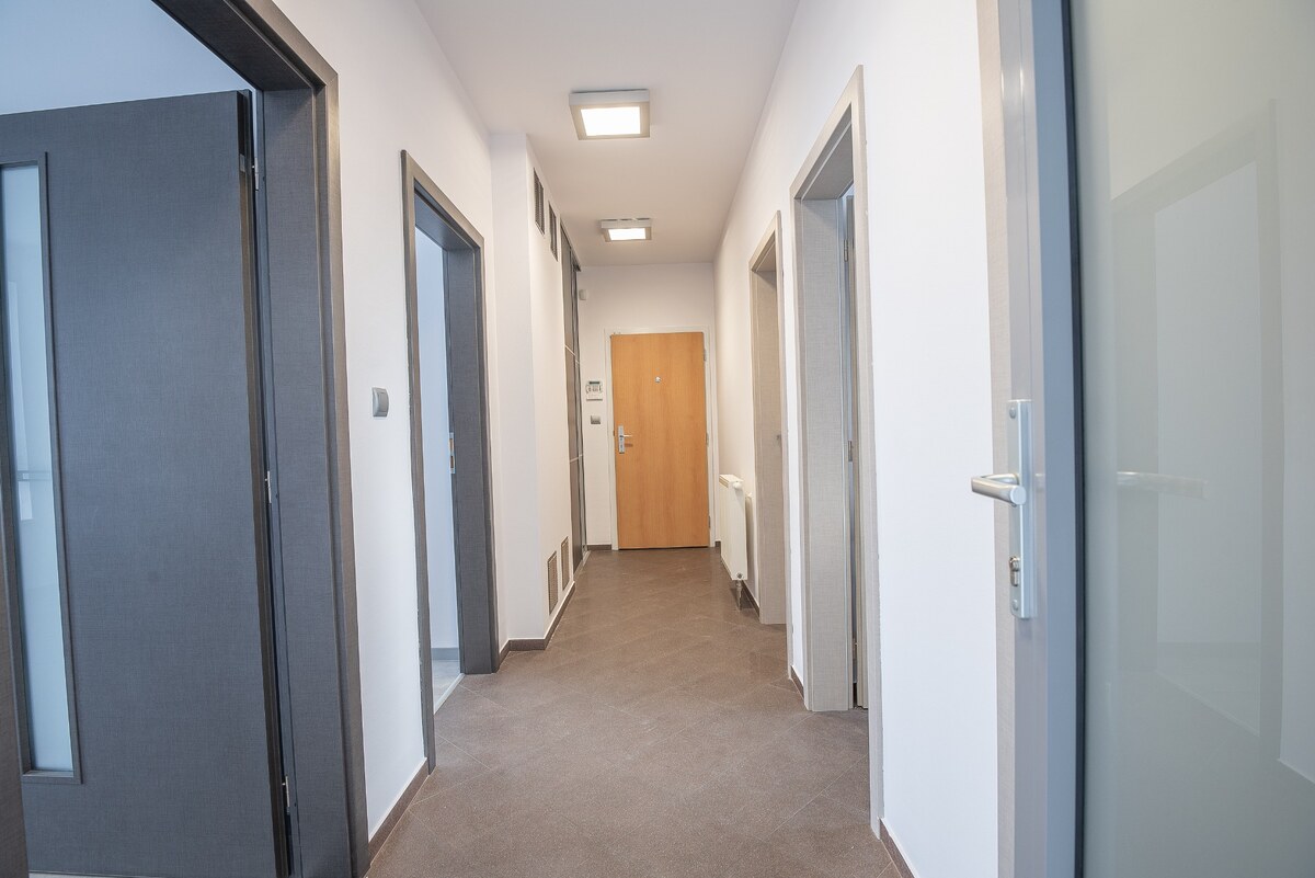 Moderné a luxusné administratívne priestory s terasou, 124 m2,Dunajská — foto 14