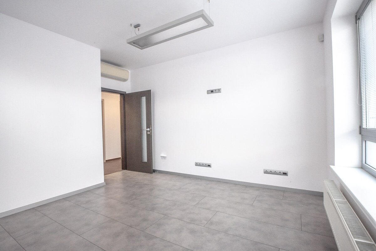 Moderné a luxusné administratívne priestory s terasou, 124 m2,Dunajská — foto 9