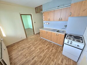 REZERVOVANE/1 izbový byt Bánovce nad Bebravou/DUBNIČKA/34 m2/2 xLOGGIA — foto 4