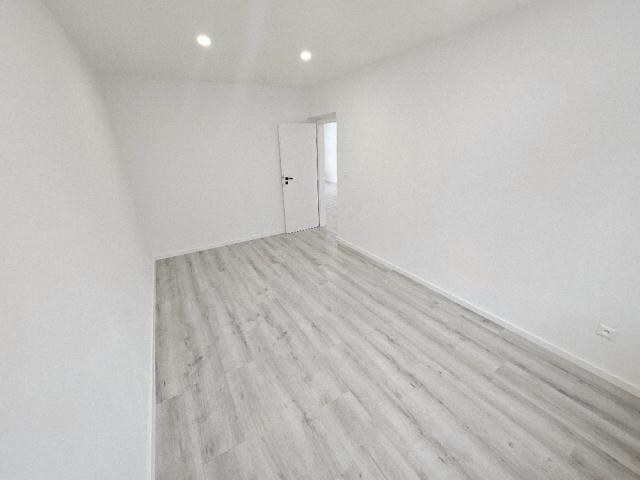 3 izbový byt Bánovce nad Bebravou /CENTRUM/65 m2 / BALKÓN/ PIVNICA — foto 5