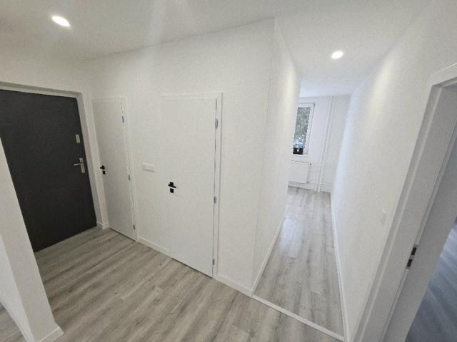 3 izbový byt Bánovce nad Bebravou /CENTRUM/65 m2 / BALKÓN/ PIVNICA — foto 6