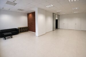 Obchodný priestor na prenájom, 90 m², Šumavská ulica, BA – Ružinov, — foto 1