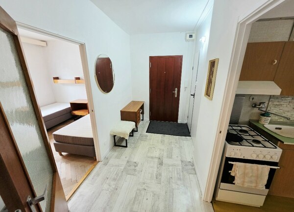 PRENÁJOM Bánovce nad Bebravou/3 IZBOVÝ BYT/ CENTRUM-STRED/