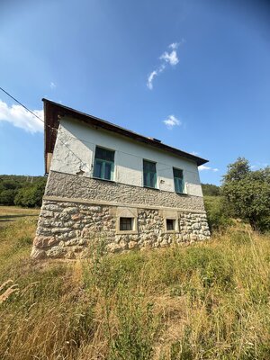 Chalupa Valaská Belá, pozemok 800 m2 — foto 1