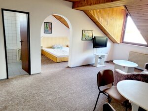 Na prenájom 2 izbový byt s parkovaním Pod Párovcami, Piešťany. — foto 1