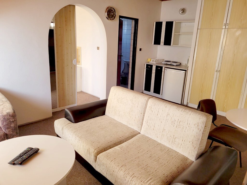 Na prenájom 2 izbový byt s parkovaním Pod Párovcami, Piešťany. — foto 5