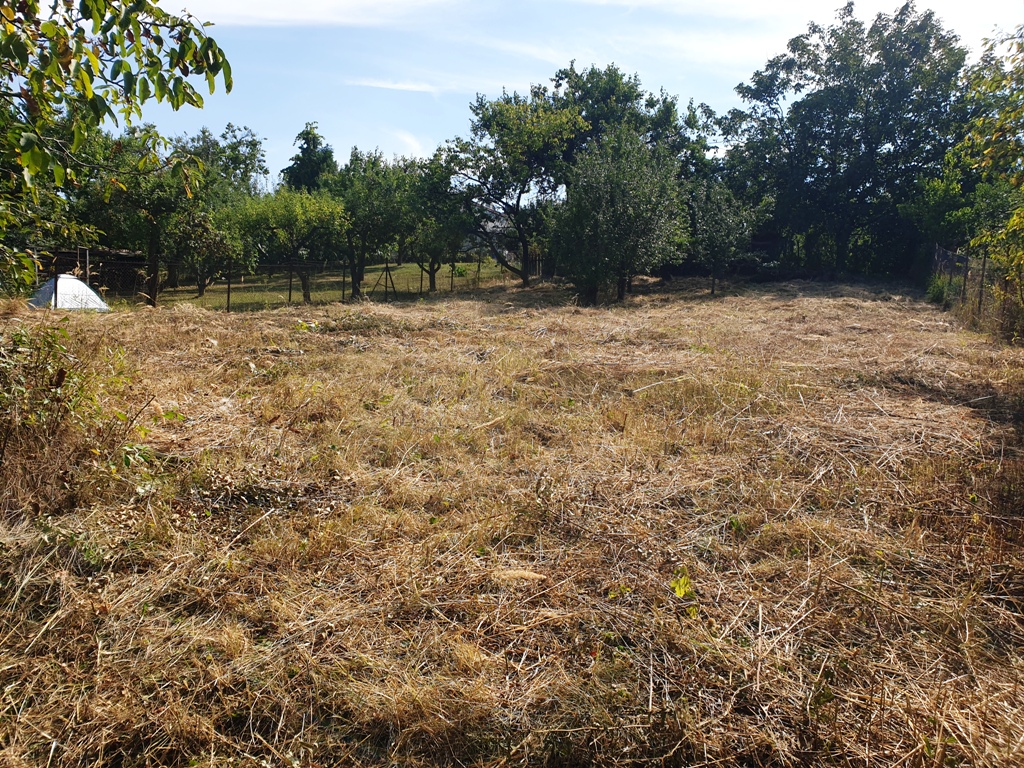 Investičný pozemok "záhrada" o výmere 691 m2 - Nové Mesto n/V — foto 2