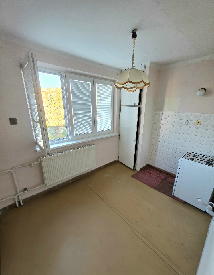 3 izbový byt Bánovce nad Bebravou/ CENTRUM/ 62 m2 LOGGIA/ PIVNICA — foto 4