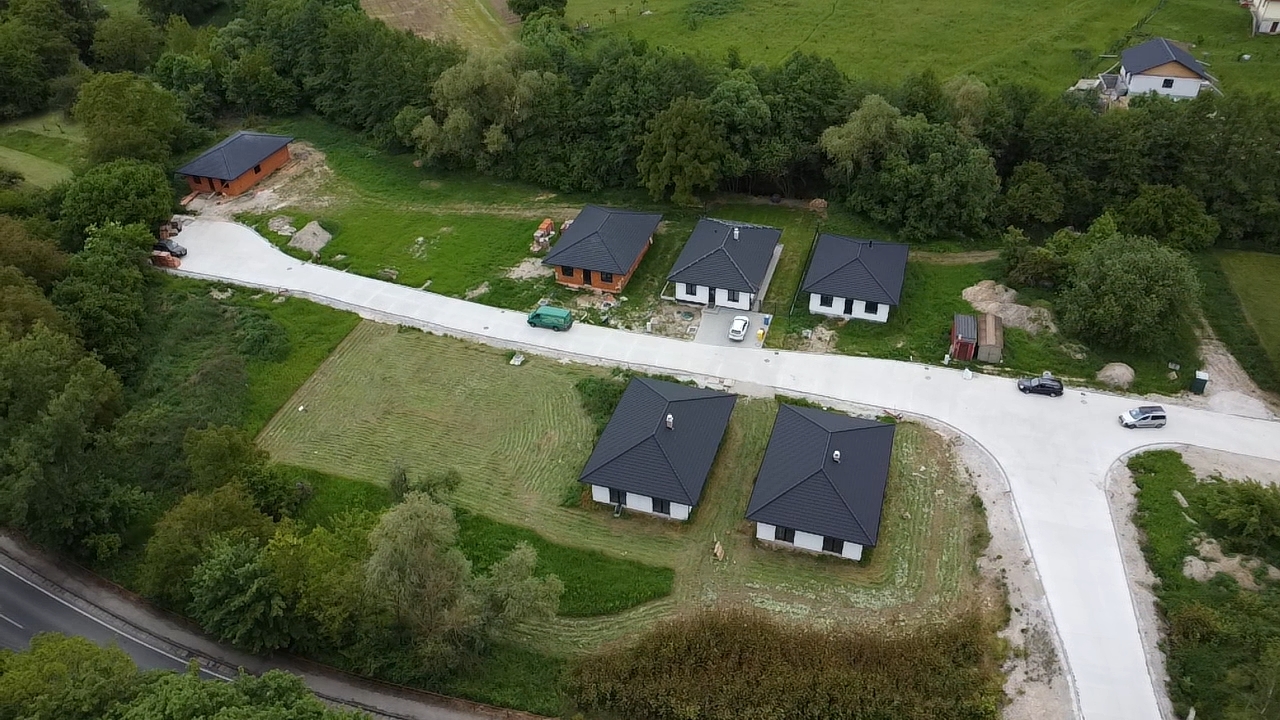 NOVOSTAVBA 119 M2 BUNGALOV 4+1 *TYP 2*, PRAŠNÍK, okr.PN — foto 2