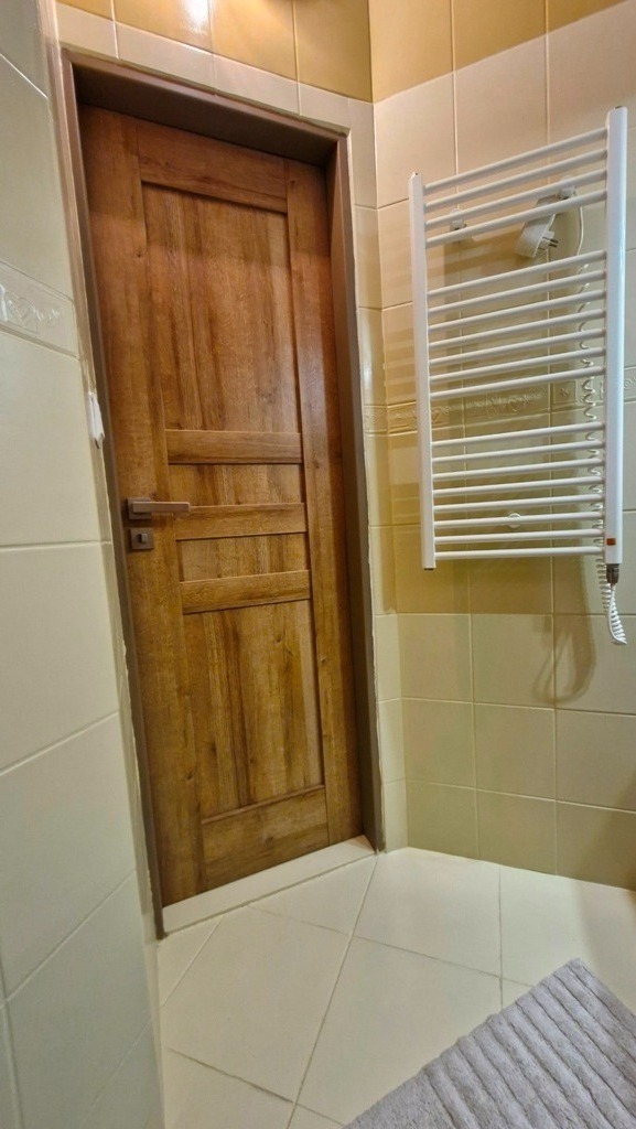 Na predaj 3-izbový byt s balkónom po rozsiahlej rekonštrukcií - NMnV — foto 27