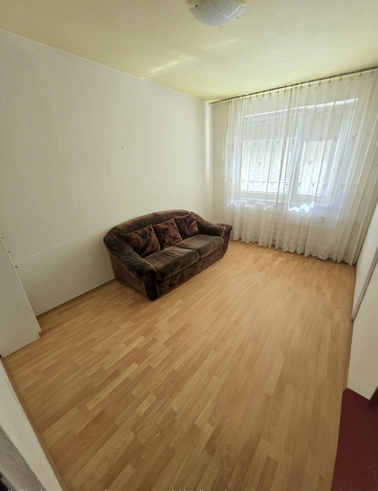 3 izbový byt Bánovce nad Bebravou/ DUBNIČKA /63 m2/ LOGGIA/ PIVNICA — foto 4