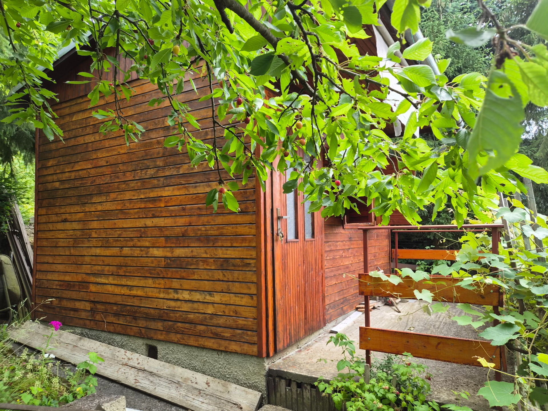 Záhradná chatka Trenčianske Teplice, pozemok 284m2 — foto 2