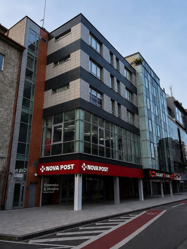 Na prenájom reprezentatívny  priestor 231 m² –  Dunajská ulica - BA -I