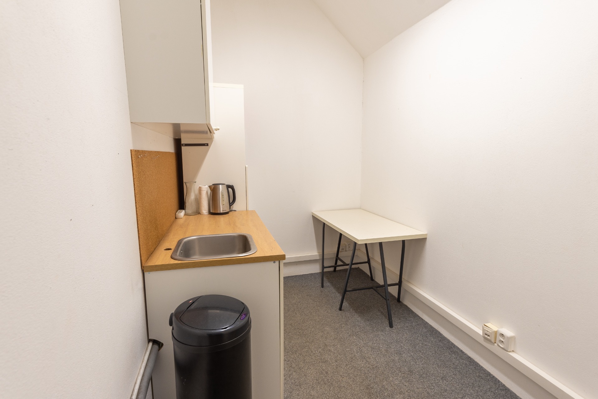 Na prenájom reprezentatívny  priestor 231 m² –  Dunajská ulica - BA -I — foto 7
